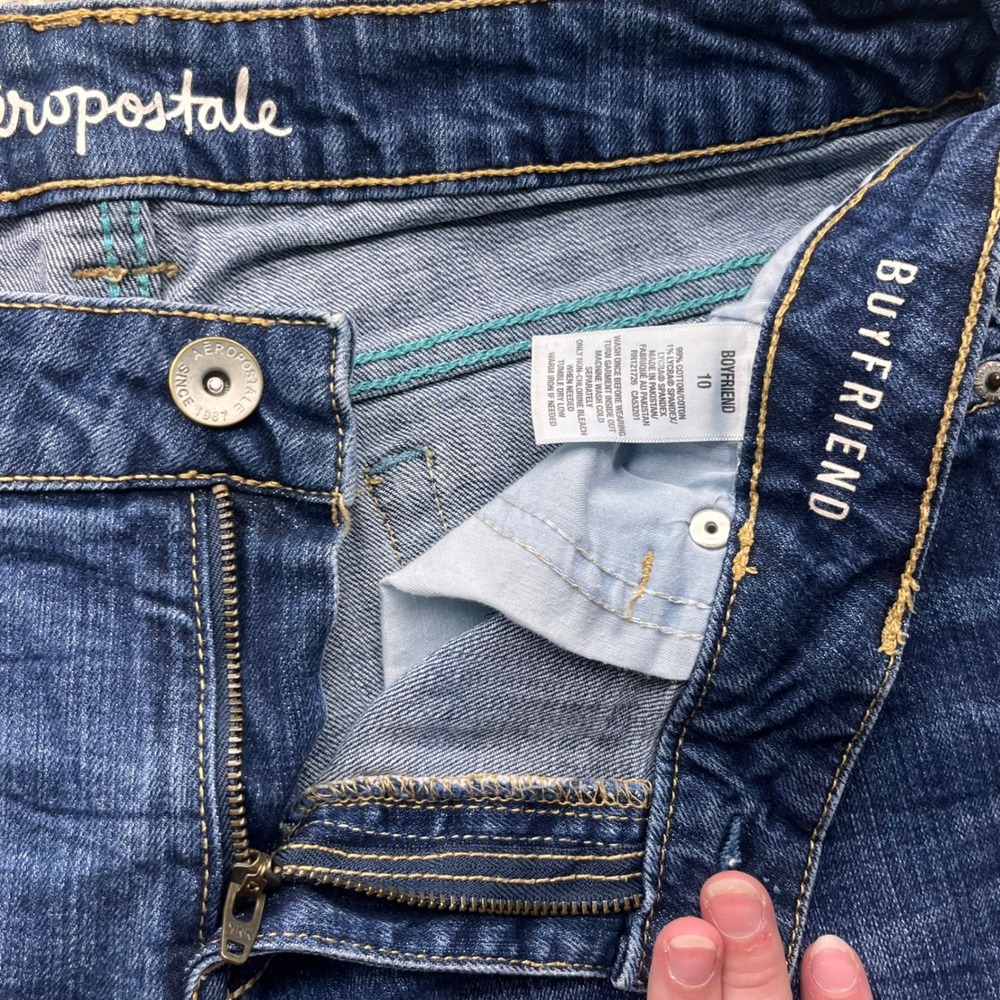 Aeropostale Womens Boyfriend Denim Shorts Dark Wash Cuffed Size 10 Stretch Blue - Picture 3 of 9